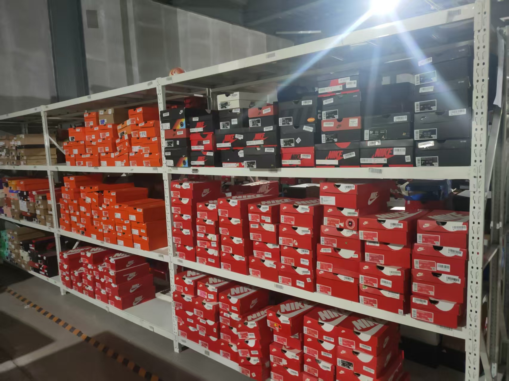全新鞋盒品相